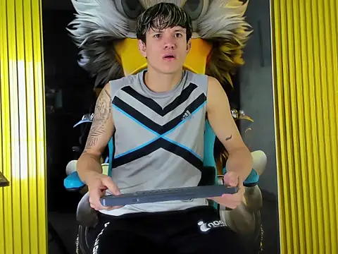 Snapshot of Sti_Sex_Boy chatting on January 17, 6:11 pm Sti Sex Boy online show from January 17, 6:11 pm