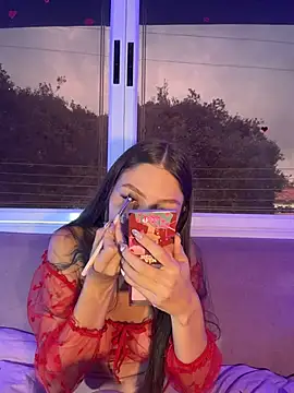 EmmaJhoons online show from March 4, 11:49 am