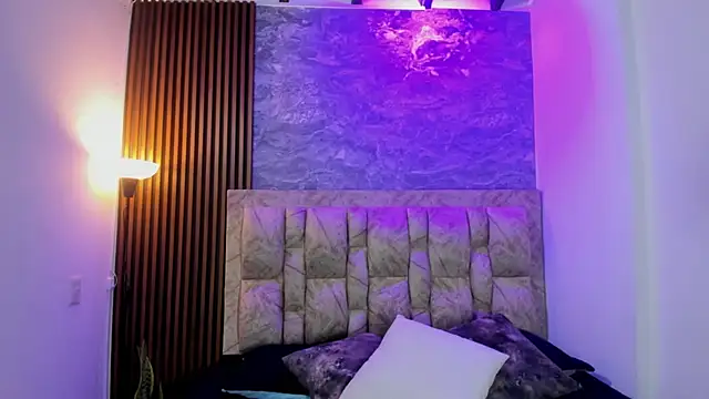 katy giil  online show from February 7, 12:20 pm