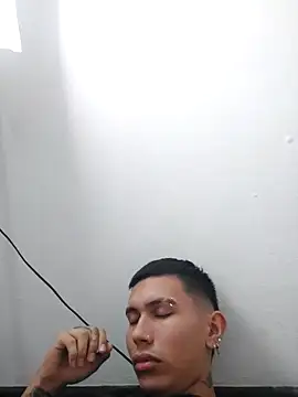 Scook Gray  online show from March 24, 7:08 pm