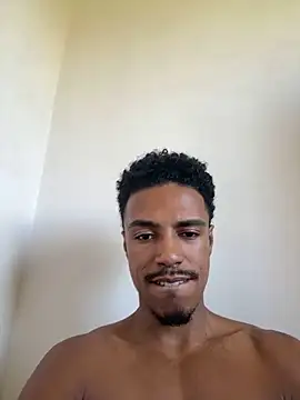 Snapshot of LorenzoBlack27 chatting on March 15, 1:50 pm LorenzoBlack27 online show from March 15, 1:50 pm