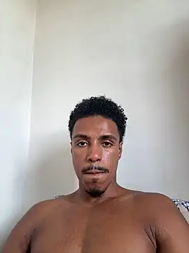 Snapshot of LorenzoBlack27 chatting on March 20, 6:57 pm LorenzoBlack27 online show from March 20, 6:57 pm