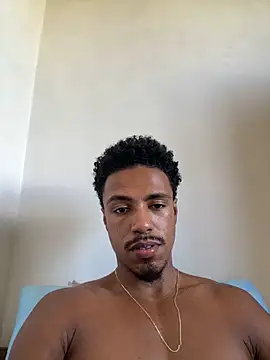 Snapshot of LorenzoBlack27 chatting on March 28, 2:38 pm LorenzoBlack27 online show from March 28, 2:38 pm