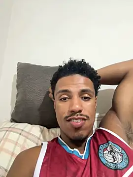 Snapshot of LorenzoBlack27 chatting on April 2, 12:19 am LorenzoBlack27 online show from April 2, 12:19 am