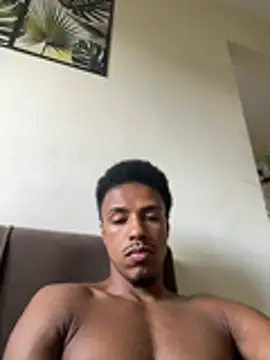 Snapshot of LorenzoBlack27 chatting on April 5, 3:09 pm LorenzoBlack27 online show from April 5, 3:09 pm