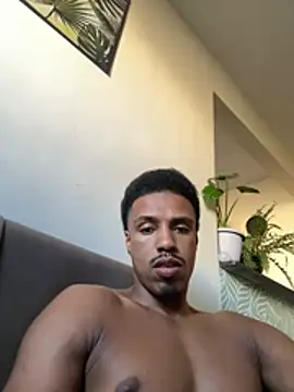 LorenzoBlack27 online show from May 3, 8:04 pm