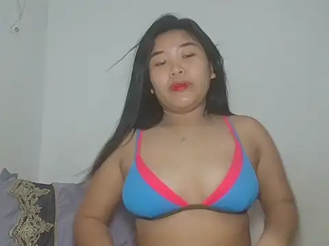 Zyeiii online show from February 21, 5:47 pm