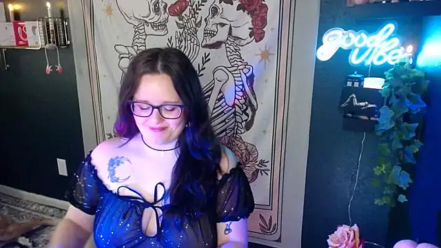 Snapshot of HazeyViolet333 chatting on March 24, 7:08 pm HazeyViolet333 online show from March 24, 7:08 pm