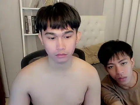 Snapshot of davincihugecock chatting on February 28, 5:58 pm davincihugecock online show from February 28, 5:58 pm