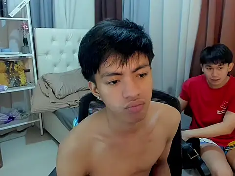 Snapshot of davincihugecock chatting on March 8, 5:17 pm davincihugecock online show from March 8, 5:17 pm