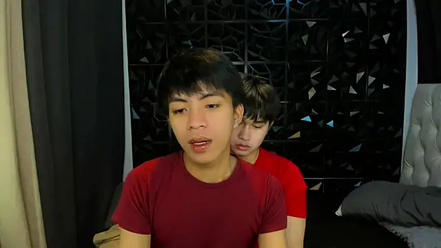 Snapshot of davincihugecock chatting on March 23, 5:28 pm davincihugecock online show from March 23, 5:28 pm