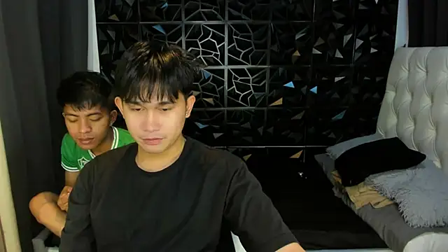 Snapshot of davincihugecock chatting on March 29, 5:13 pm davincihugecock online show from March 29, 5:13 pm