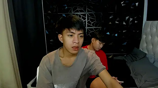 Snapshot of davincihugecock chatting on March 30, 6:53 pm davincihugecock online show from March 30, 6:53 pm