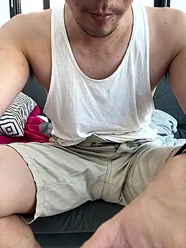 Snapshot of Yamashita7041 chatting on January 9, 8:17 am Yamashita7041 online show from January 9, 8:17 am