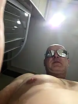 Snapshot of no_snitch_isoke chatting on February 4, 9:53 pm no snitch isoke online show from February 4, 9:53 pm