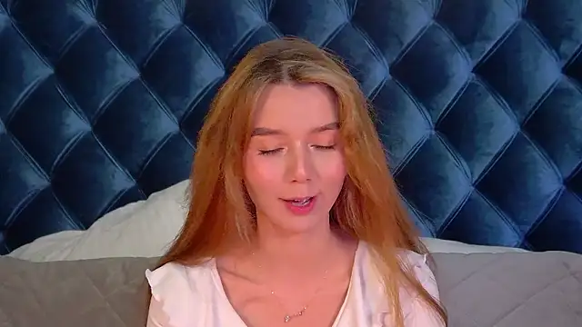 VanessaVienne online show from February 27, 4:07 pm