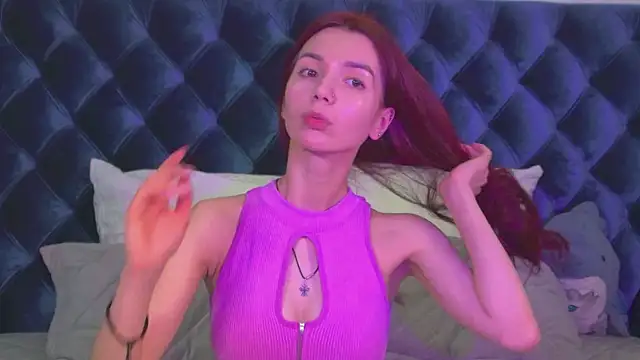 Snapshot of VanessaVienne chatting on May 18, 4:13 pm VanessaVienne online show from May 18, 4:13 pm