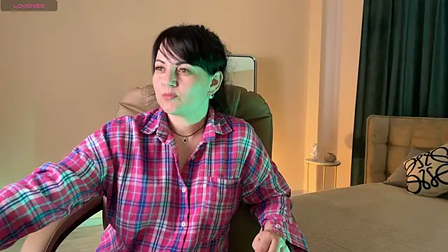  SilkyShadow  online show from May 9, 1:44 am