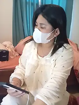 Snapshot of Minaa2x chatting on March 5, 12:06 am Minaa2x online show from March 5, 12:06 am