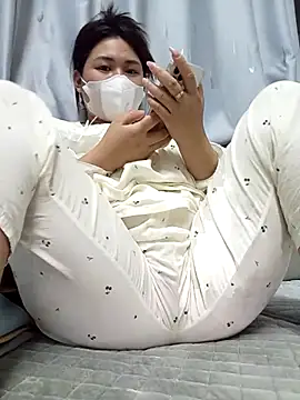 Snapshot of Minaa2x chatting on March 14, 4:34 pm Minaa2x online show from March 14, 4:34 pm