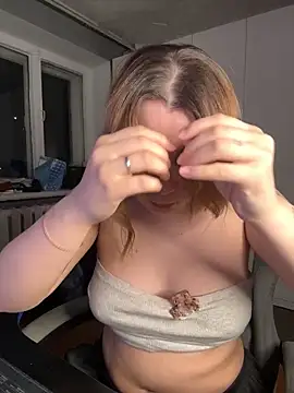 AnnaSeint online show from April 22, 8:21 pm