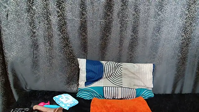 Amanda April online show from March 18, 7:28 pm