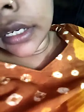 Snapshot of Desi_Nil_pori chatting on February 20, 5:02 pm Desi Nil pori online show from February 20, 5:02 pm