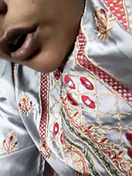 Snapshot of Desi_Nil_pori chatting on April 5, 4:48 pm Desi Nil pori online show from April 5, 4:48 pm