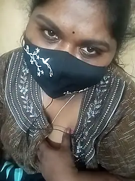 Snapshot of misammahyd chatting on January 31, 7:11 pm misammahyd online show from January 31, 7:11 pm