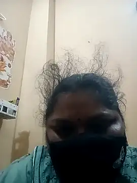 Snapshot of misammahyd chatting on February 6, 12:26 am misammahyd online show from February 6, 12:26 am