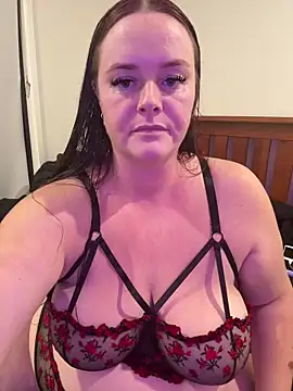 carinabro10 online show from May 5, 10:01 am