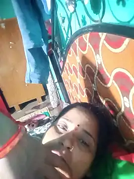 Snapshot of Reena_lodha chatting on January 18, 10:13 pm Reena lodha online show from January 18, 10:13 pm