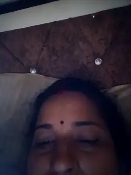 Snapshot of Reena_lodha chatting on February 9, 1:09 am Reena lodha online show from February 9, 1:09 am