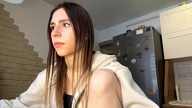 ElsieKuhlmann online show from February 3, 6:22 am