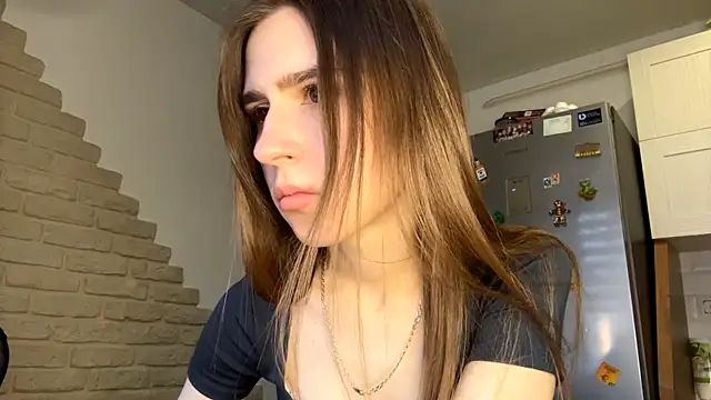 ElsieKuhlmann online show from March 13, 5:25 am