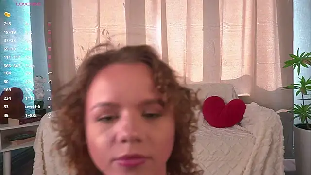 mymonique online show from May 13, 6:11 am