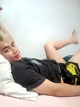 Snapshot of B0ricat chatting on January 8, 3:14 pm B0ricat online show from January 8, 3:14 pm