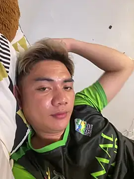 Snapshot of B0ricat chatting on April 5, 6:49 pm B0ricat online show from April 5, 6:49 pm