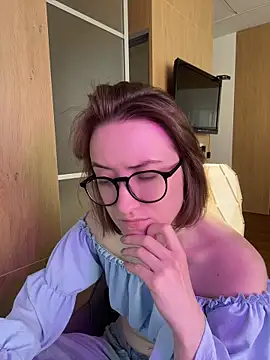 Persephone Kore online show from May 7, 4:12 pm