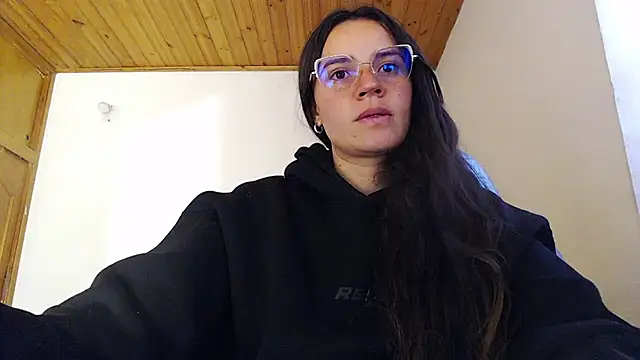 Snapshot of Shanel_Lozano chatting on June 22, 9:01 pm Shanel Lozano online show from June 22, 9:01 pm