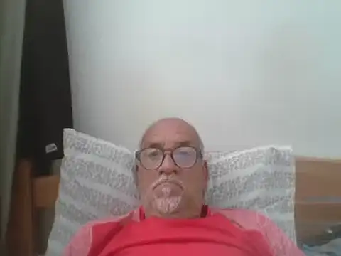 Snapshot of Patyman chatting on April 1, 8:17 pm Patyman online show from April 1, 8:17 pm