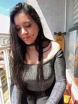 Snapshot of Veronica_Wins_ chatting on April 20, 3:04 pm Veronica Wins online show from April 20, 3:04 pm