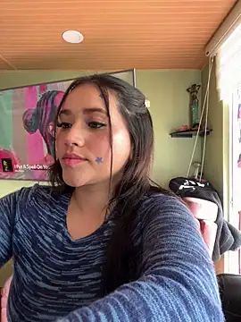 Snapshot of Veronica_Wins_ chatting on April 29, 5:30 pm Veronica Wins online show from April 29, 5:30 pm