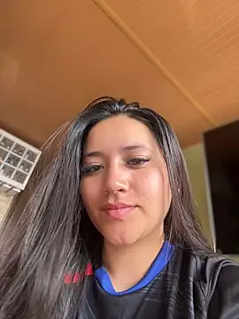 Snapshot of Veronica_Wins_ chatting on May 15, 1:40 pm Veronica Wins online show from May 15, 1:40 pm