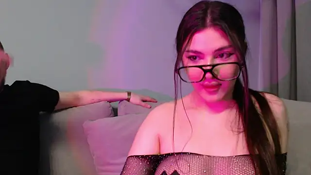 KamilaTony online show from February 8, 5:05 pm