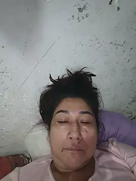 Snapshot of PatriciaGrajales chatting on May 30, 1:52 pm PatriciaGrajales online show from May 30, 1:52 pm