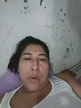 Snapshot of PatriciaGrajales chatting on June 1, 2:08 pm PatriciaGrajales online show from June 1, 2:08 pm