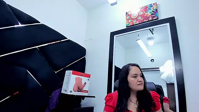 MiaRouss69 online show from May 14, 11:22 pm