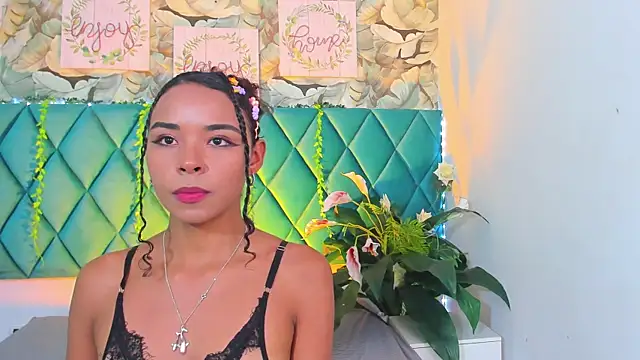AlexiiaBrown online show from May 19, 2:56 pm
