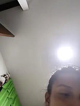 Snapshot of LunaRouuse_ chatting on February 17, 3:14 am LunaRouuse online show from February 17, 3:14 am